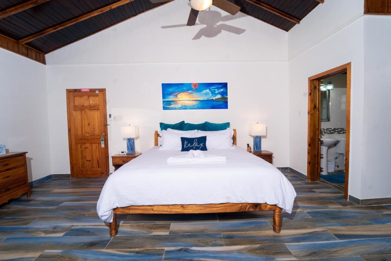 Blue Skies Beach Resort Negril Extérieur photo