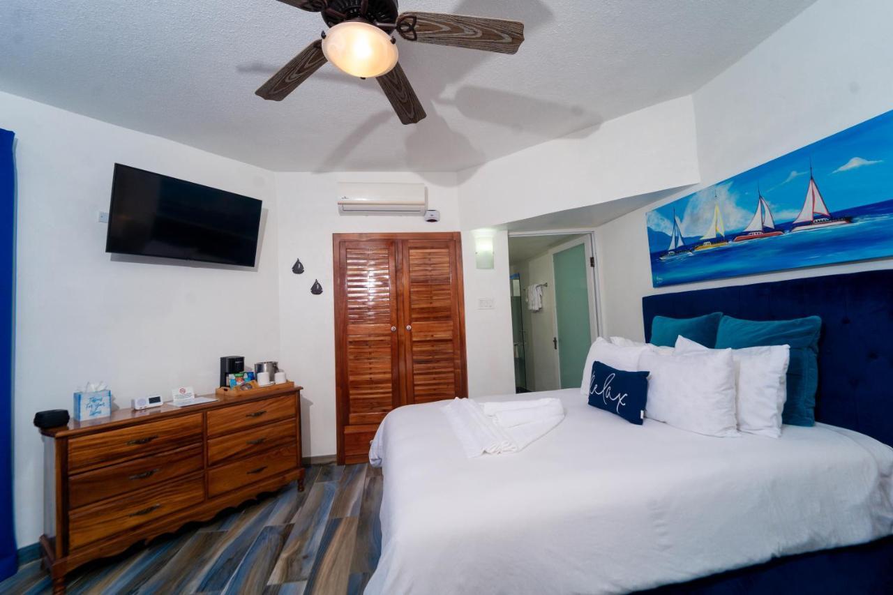 Blue Skies Beach Resort Negril Extérieur photo