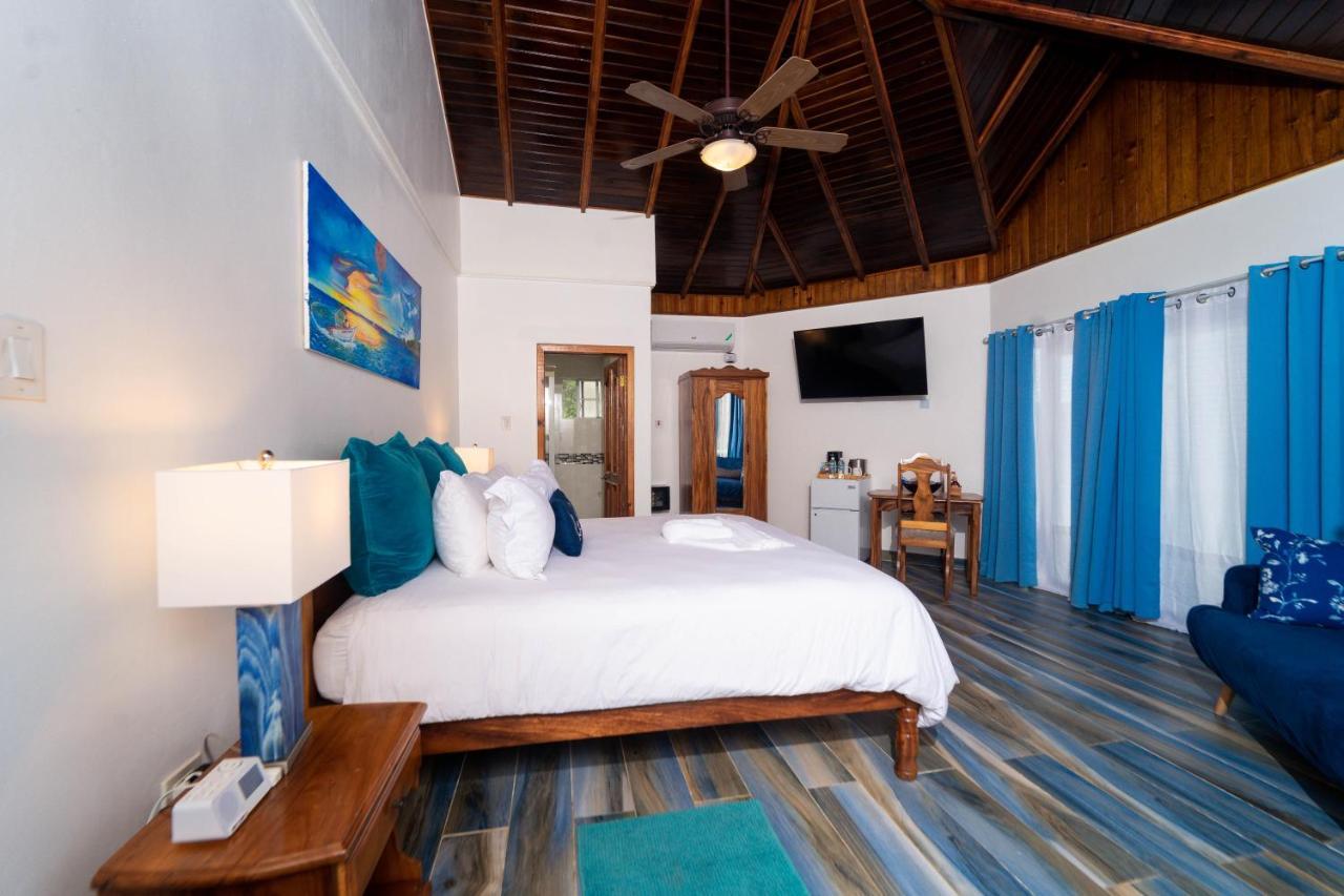 Blue Skies Beach Resort Negril Extérieur photo