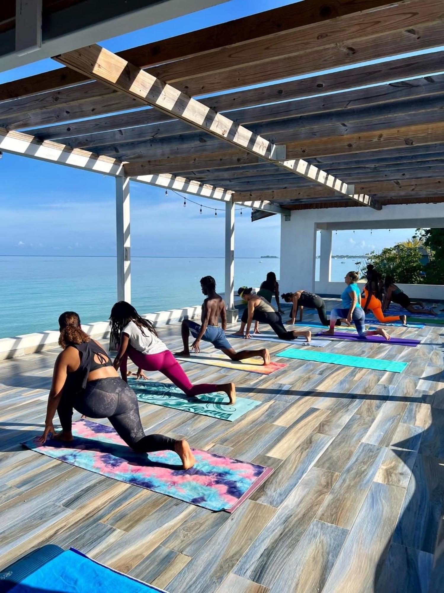 Blue Skies Beach Resort Negril Extérieur photo