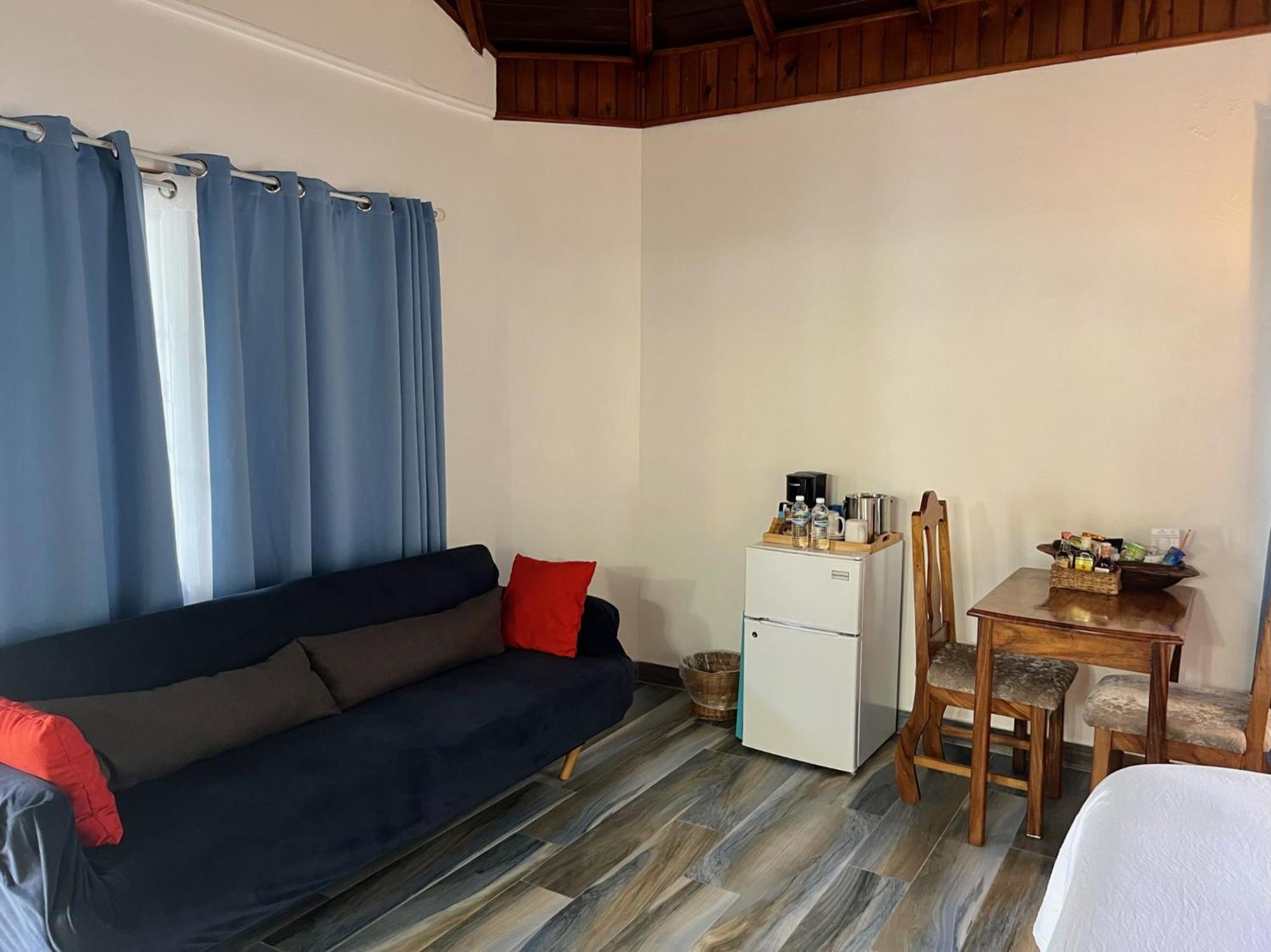 Blue Skies Beach Resort Negril Extérieur photo