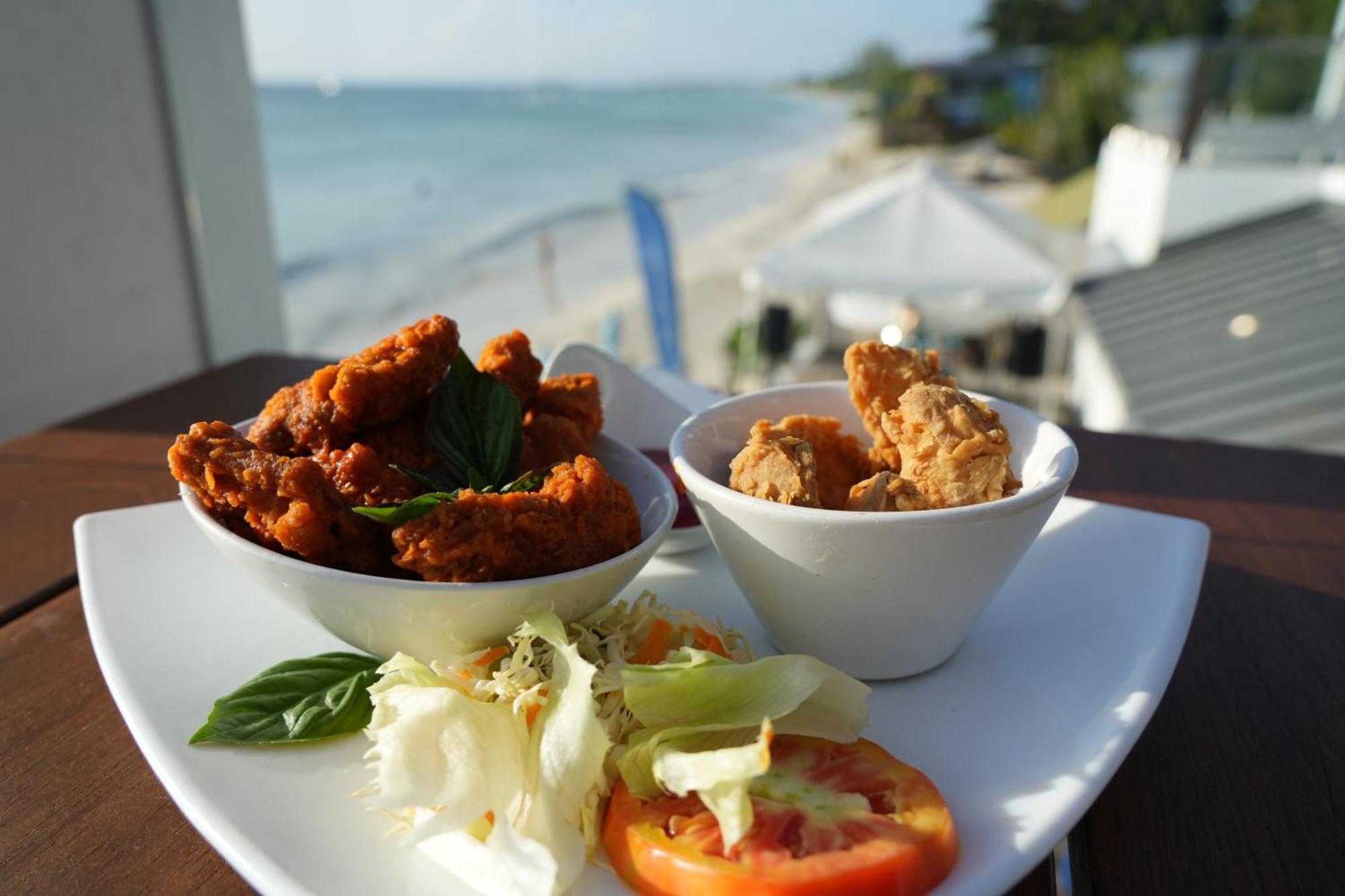 Blue Skies Beach Resort Negril Extérieur photo