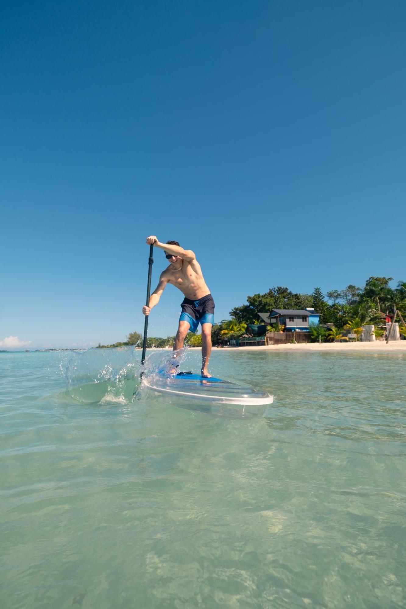 Blue Skies Beach Resort Negril Extérieur photo
